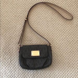 Michael Kors Crossbody!